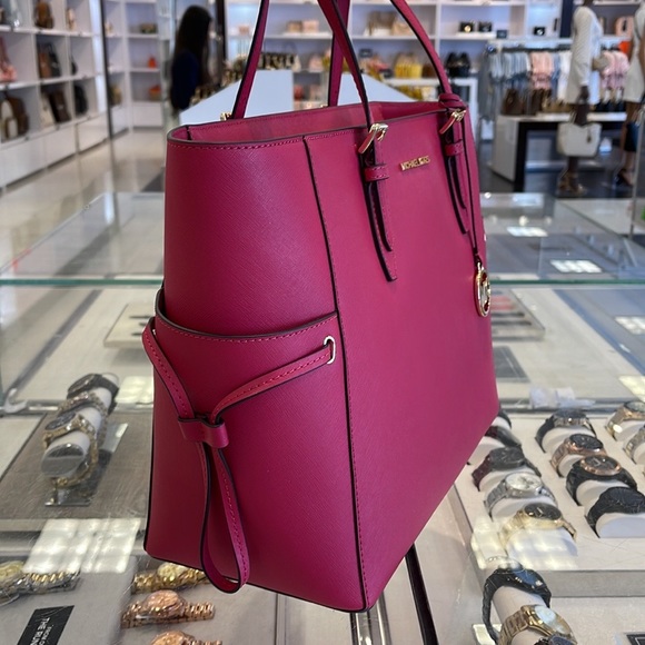 Michael Kors Gilly Large Drawstring Travel Leather Top Zip Tote
Carmine Pink
NWT - Picture 6 of 16